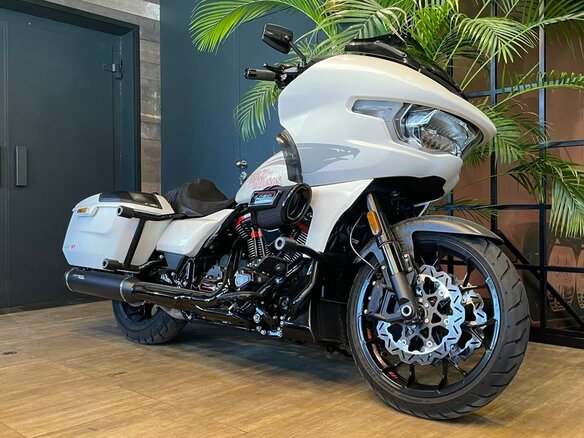 2024 Harley-Davidson CVO Road Glide ST, белый, 4900000 рублей - вид 11