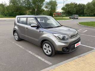 2018 Kia Soul II Рестайлинг, серебристый, 910000 рублей, вид 3