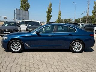 2023 BMW 5 серии 520d xDrive VII (G30/G31/G38) Рестайлинг, синий, 6192582 рублей, вид 2