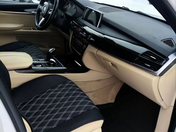 2013 BMW X5 50i III (F15), белый, 3490000 рублей - вид 31