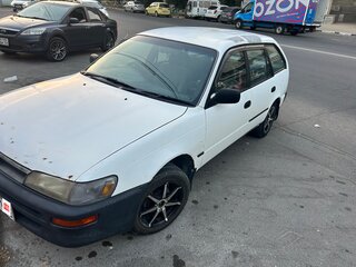 2002 Toyota Sprinter VII (E100), белый, 260000 рублей, вид 1