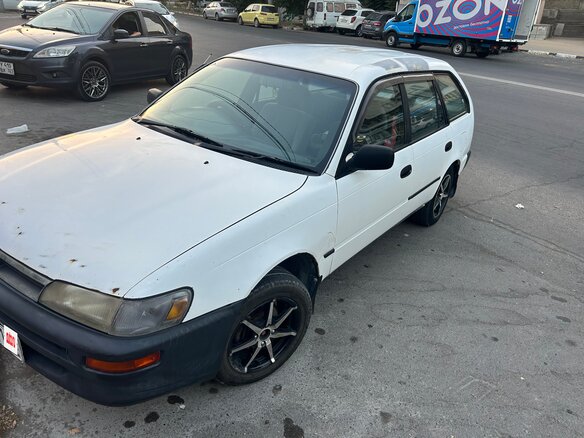 2002 Toyota Sprinter VII (E100), белый, 260000 рублей