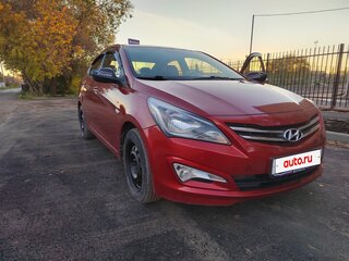 2016 Hyundai Solaris I Рестайлинг, красный, 900000 рублей, вид 2