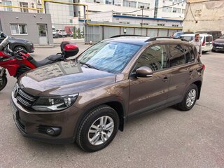 2014 Volkswagen Tiguan I Рестайлинг, коричневый, 1500000 рублей, вид 1