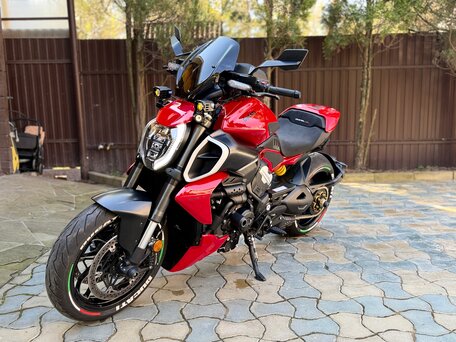 2024 Ducati Diavel V4, красный, 3100000 рублей, вид 2