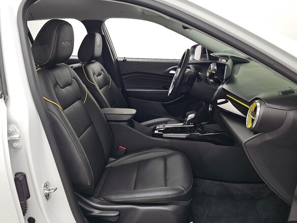 2023 Chevrolet Trax II, белый, 1770000 рублей - вид 23