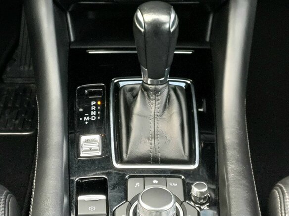 2019 Mazda 6 III (GJ) Рестайлинг 2, красный, 2149000 рублей - вид 13