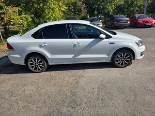 2018 Volkswagen Polo V Рестайлинг, белый, 1480000 рублей, вид 4