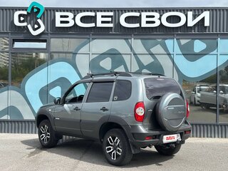 2011 Chevrolet Niva I Рестайлинг, серый, 697000 рублей, вид 3