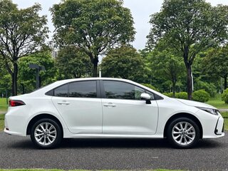 2022 Toyota Corolla XII (E210), белый, 1440000 рублей, вид 5
