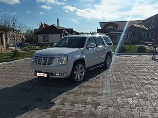 2013 Cadillac Escalade III, белый, 2800000 рублей, вид 5