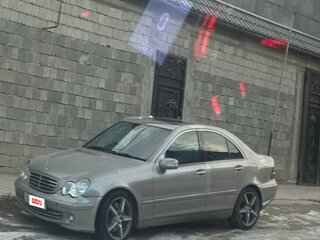 2005 Mercedes-Benz C-Класс 230 II (W203) Рестайлинг, серый, 500000 рублей, вид 2