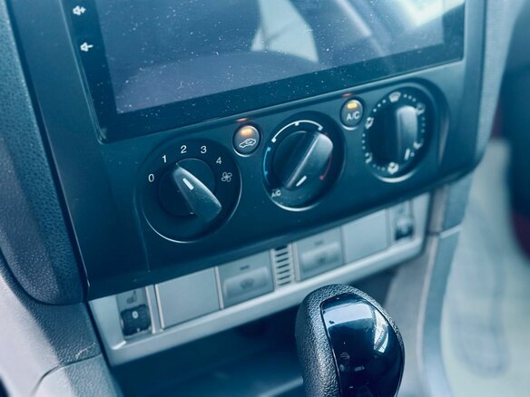 2010 Ford Focus II Рестайлинг, красный, 699000 рублей - вид 15