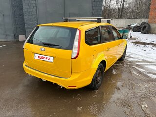 2011 Ford Focus II Рестайлинг, жёлтый, 400000 рублей, вид 5