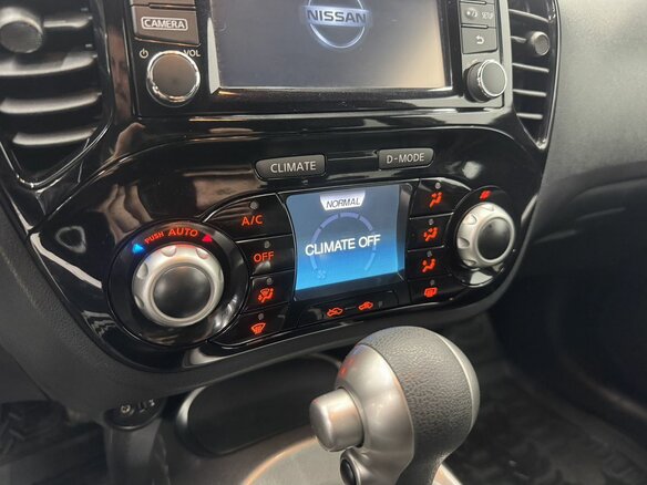 2017 Nissan Juke I Рестайлинг, белый, 1500000 рублей - вид 22