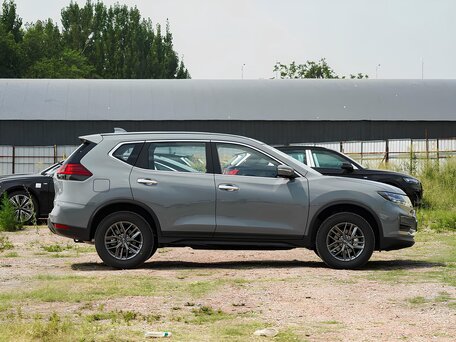 2026 Nissan X-Trail III Рестайлинг 2, серый, 2700000 рублей, вид 4