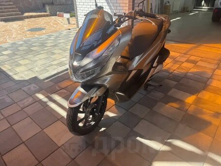 2017 Honda PCX 125, серый, 225000 рублей, вид 1