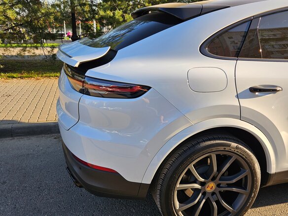 2022 Porsche Cayenne S Coupé III, белый, 11200000 рублей - вид 2
