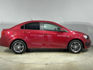 2013 Chevrolet Aveo II, красный, 600000 рублей, вид 5
