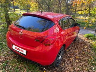 2010 Opel Astra J, красный, 600000 рублей, вид 5