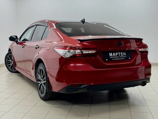 2021 Toyota Camry VIII (XV70) Рестайлинг, красный, 3150000 рублей, вид 4