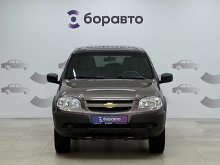 2017 Chevrolet Niva I Рестайлинг, коричневый, 820000 рублей, вид 2