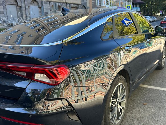 2021 Kia K5 III, синий, 2900000 рублей - вид 12