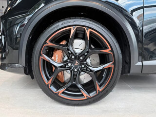 2026 Cupra Formentor VZ5 I Рестайлинг, чёрный, 10722000 рублей, вид 4