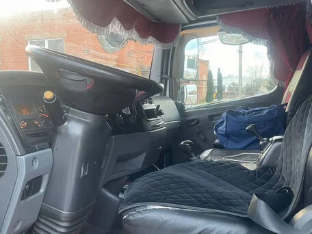 2010 Mercedes-Benz Atego, белый, 3200000 рублей, вид 4
