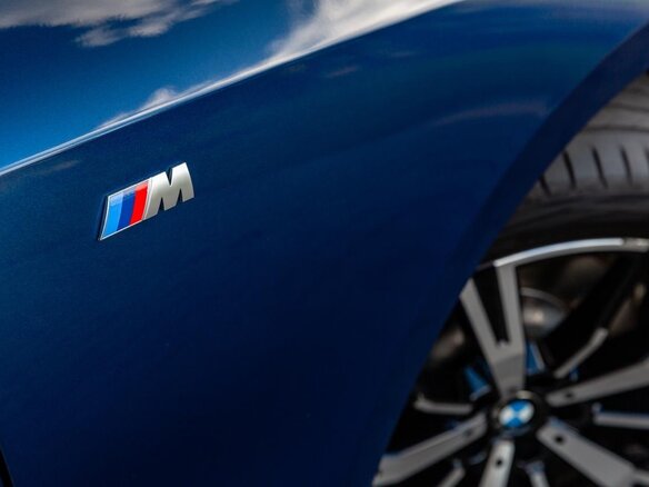 2023 BMW 5 серии 520d xDrive VIII (G60/G61/G68), синий, 7350000 рублей - вид 30