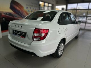 2026 Lada (ВАЗ) Granta I Рестайлинг, белый, 1201000 рублей, вид 3