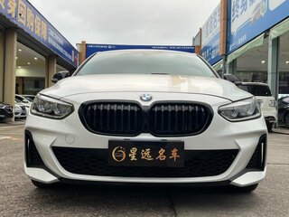 2022 BMW 1 серии 120i III (F52) Рестайлинг, белый, 1724000 рублей, вид 2