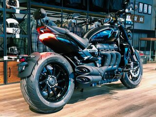 2026 Triumph Rocket III, чёрный, 3200000 рублей, вид 3