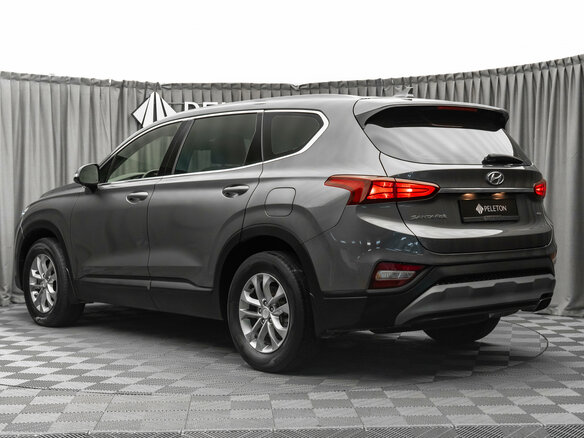 2019 Hyundai Santa Fe IV, серый, 2840000 рублей - вид 3