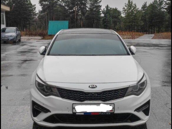2018 Kia Optima IV Рестайлинг, белый, 1850000 рублей - вид 1