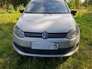 2014 Volkswagen Polo V, серебристый, 530000 рублей, вид 2