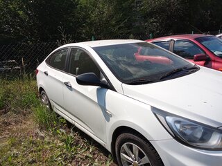 2013 Hyundai Solaris I, белый, 600000 рублей, вид 2