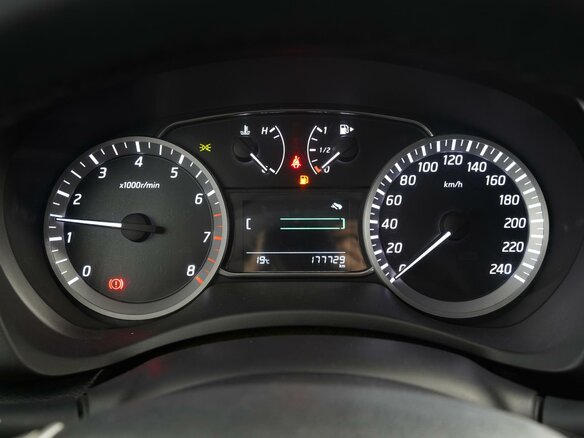 2014 Nissan Sentra VII (B17), чёрный - вид 12