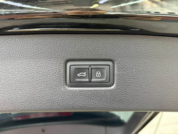 2024 Audi Q7 45 TFSI II (4M) Рестайлинг 2, чёрный, 7999000 рублей - вид 23