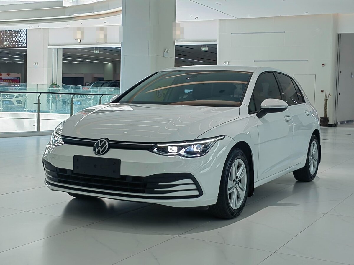 Открыть фотографии: Volkswagen Golf VIII