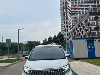 2018 Toyota Esquire I Рестайлинг, белый, 2300000 рублей, вид 2