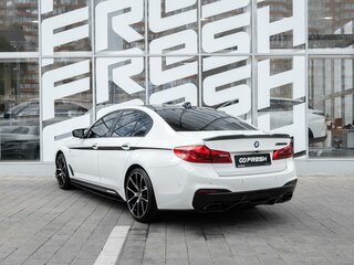 2019 BMW 5 серии 530d xDrive VII (G30/G31/G38), белый, 4680000 рублей, вид 2