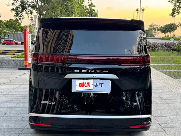 2024 Denza D9 I, чёрный, 7585000 рублей - вид 5