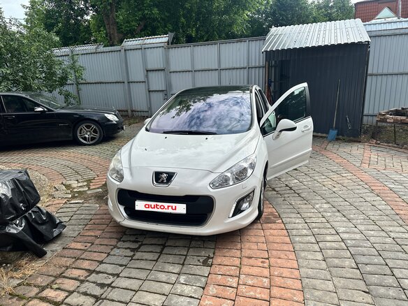 2012 Peugeot 308 I Рестайлинг, белый, 450000 рублей - вид 1