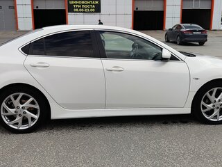 2010 Mazda 6 II (GH) Рестайлинг, белый, 1050000 рублей, вид 4