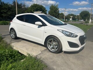 2013 Hyundai i30 II, белый, 850000 рублей, вид 2