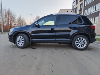 2016 Volkswagen Tiguan Euro 6 I Рестайлинг, чёрный, 1900000 рублей, вид 5