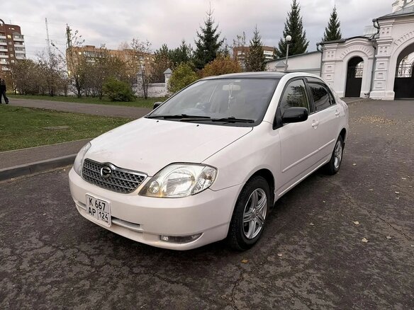 2001 Toyota Corolla Fielder IX (E120, E130), белый, 499900 рублей