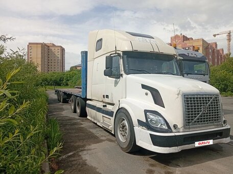 2003 Volvo VNL, бежевый, 1950000 рублей, вид 1