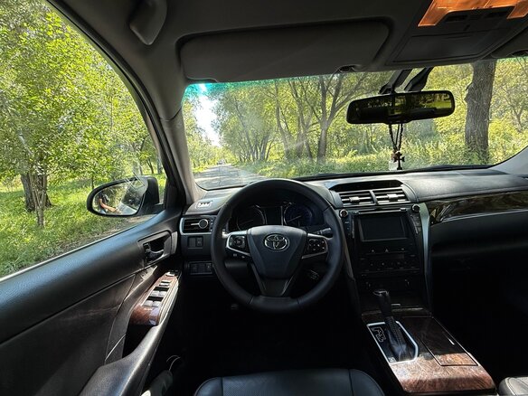2016 Toyota Camry VII (XV50) Рестайлинг, белый, 2250000 рублей - вид 12